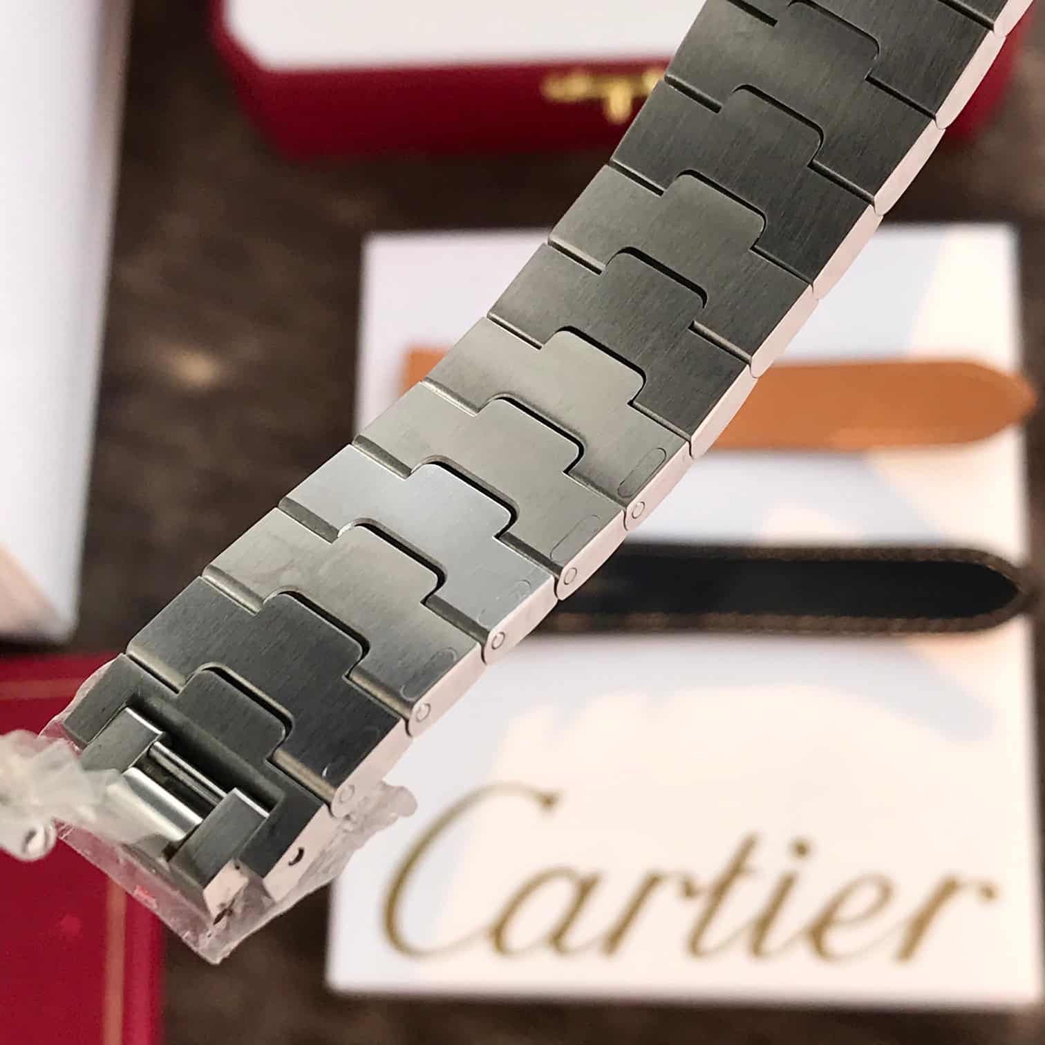 Cartier De Santos Silver Blue Swiss ETA Movement Automatic Men’s Watch