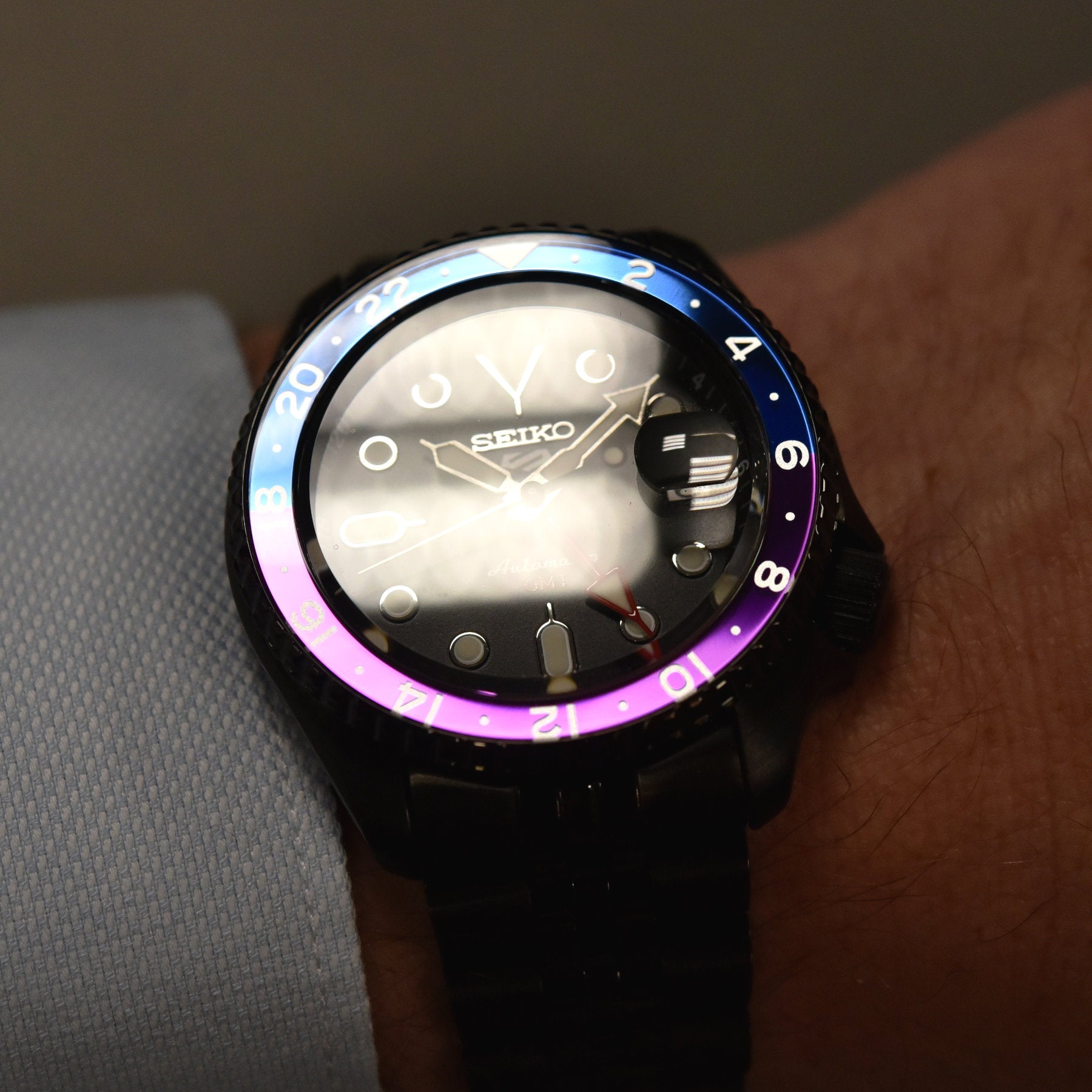 Seiko 5 Sports SKX GMT Sky Black, Silver Cloud