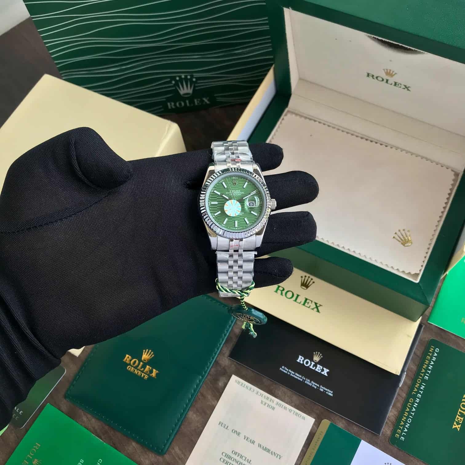 Rolex Date Just 41 Motif Green Dial Jubli Chain Automatic Men’s s Watch
