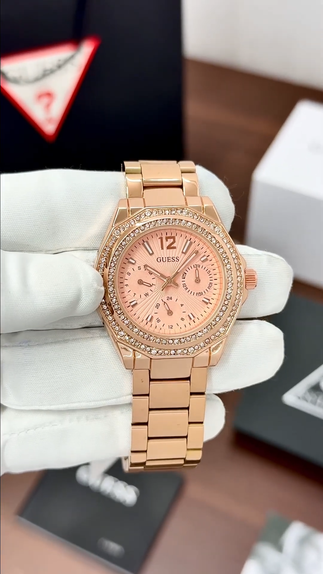 Guess GW0685L3 – Rose Gold Chronograph
