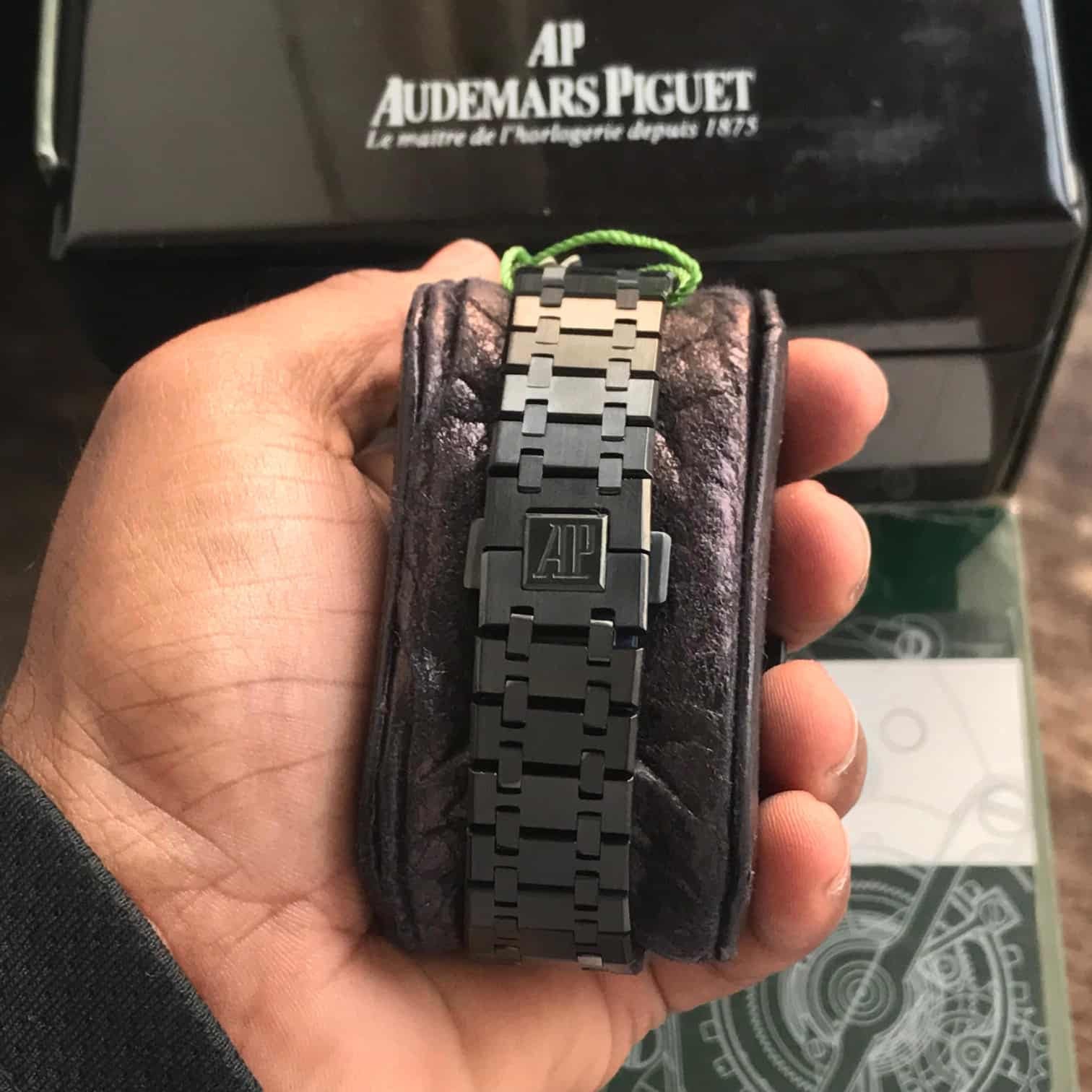 Audemars Piguet Royal Oak OffShore Full Black Automatic Machinery