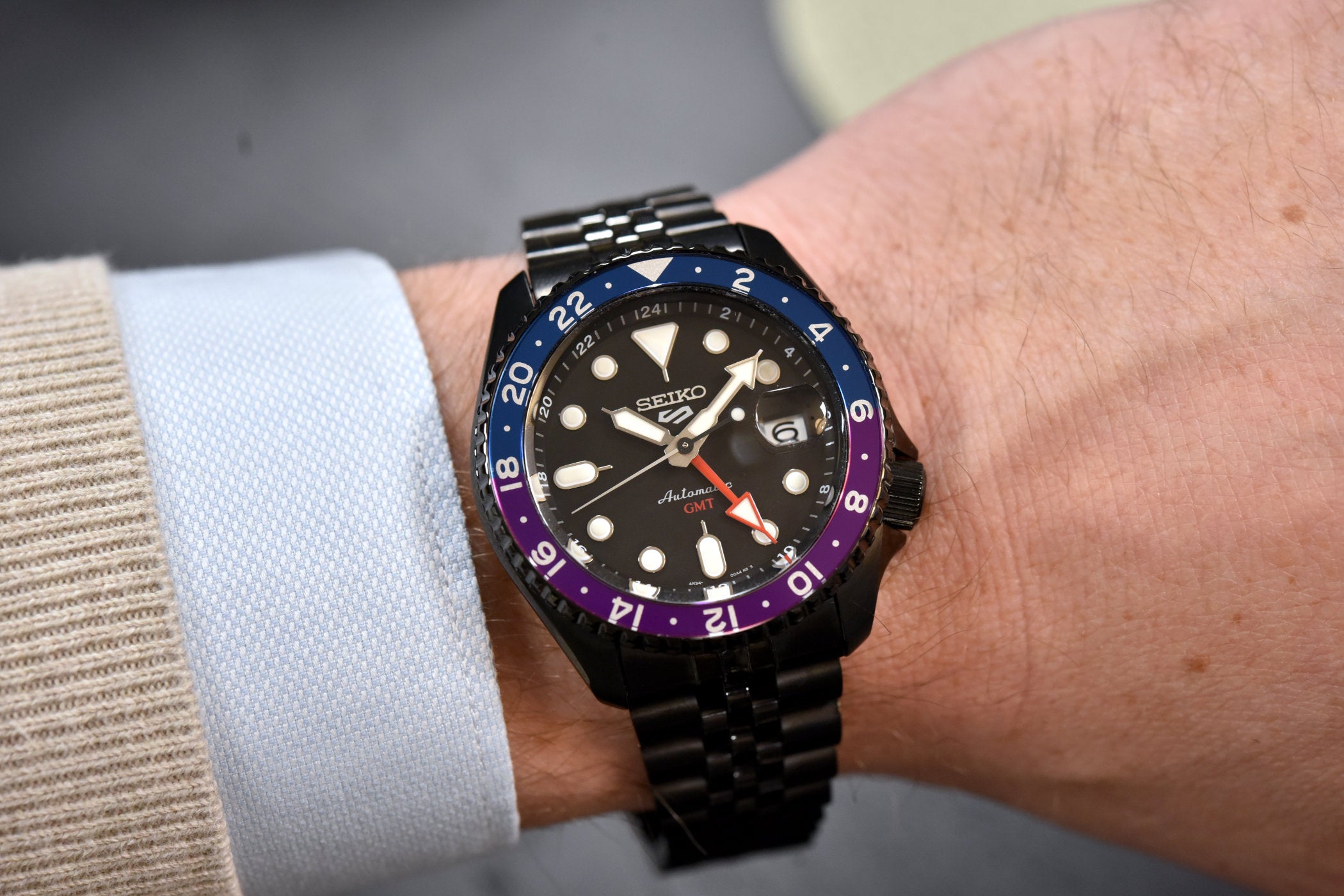 Seiko 5 Sports SKX GMT Sky Black, Silver Cloud