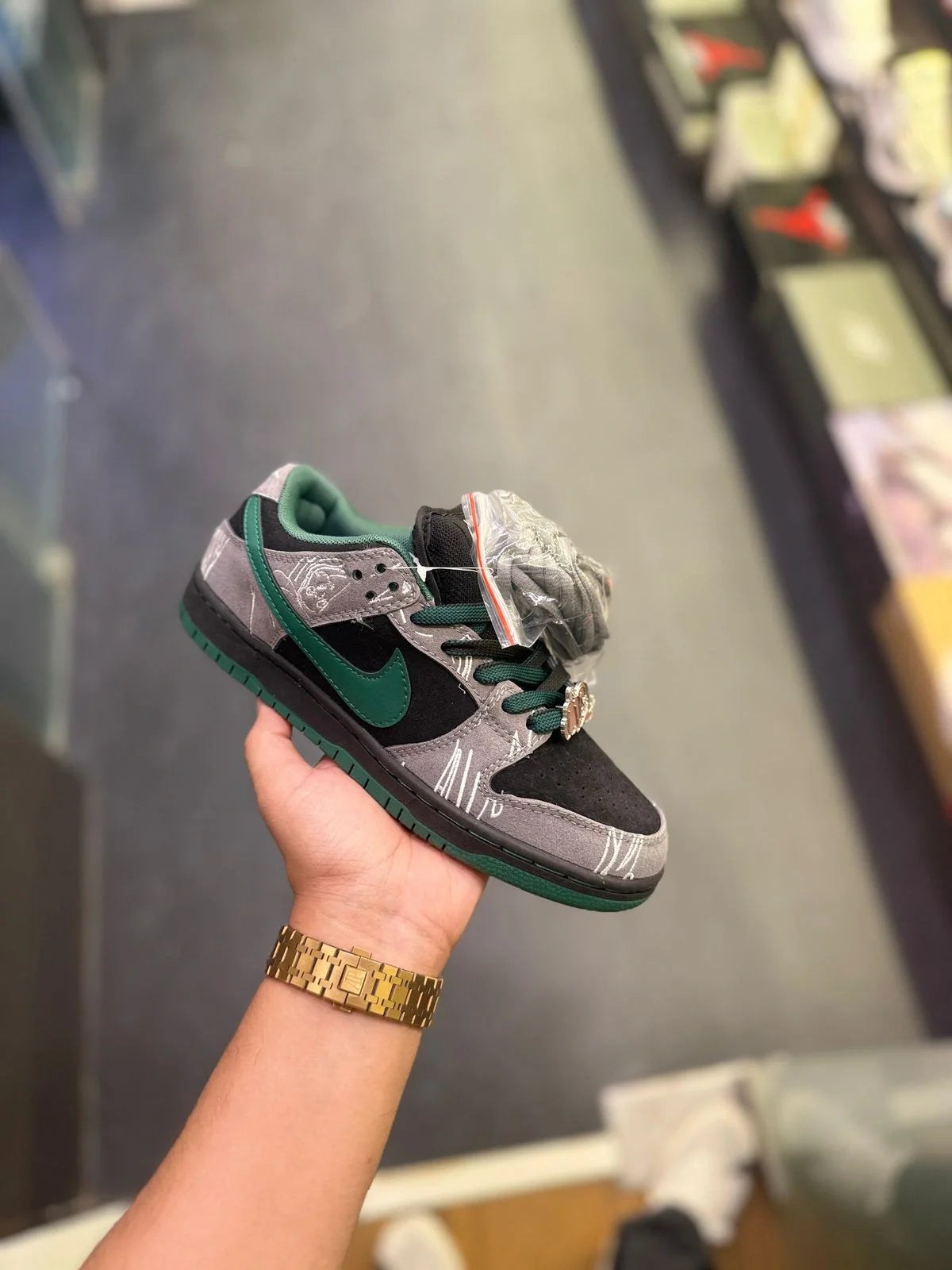 Nike SB Dunk Skateboard Sneakers Black Grey Green