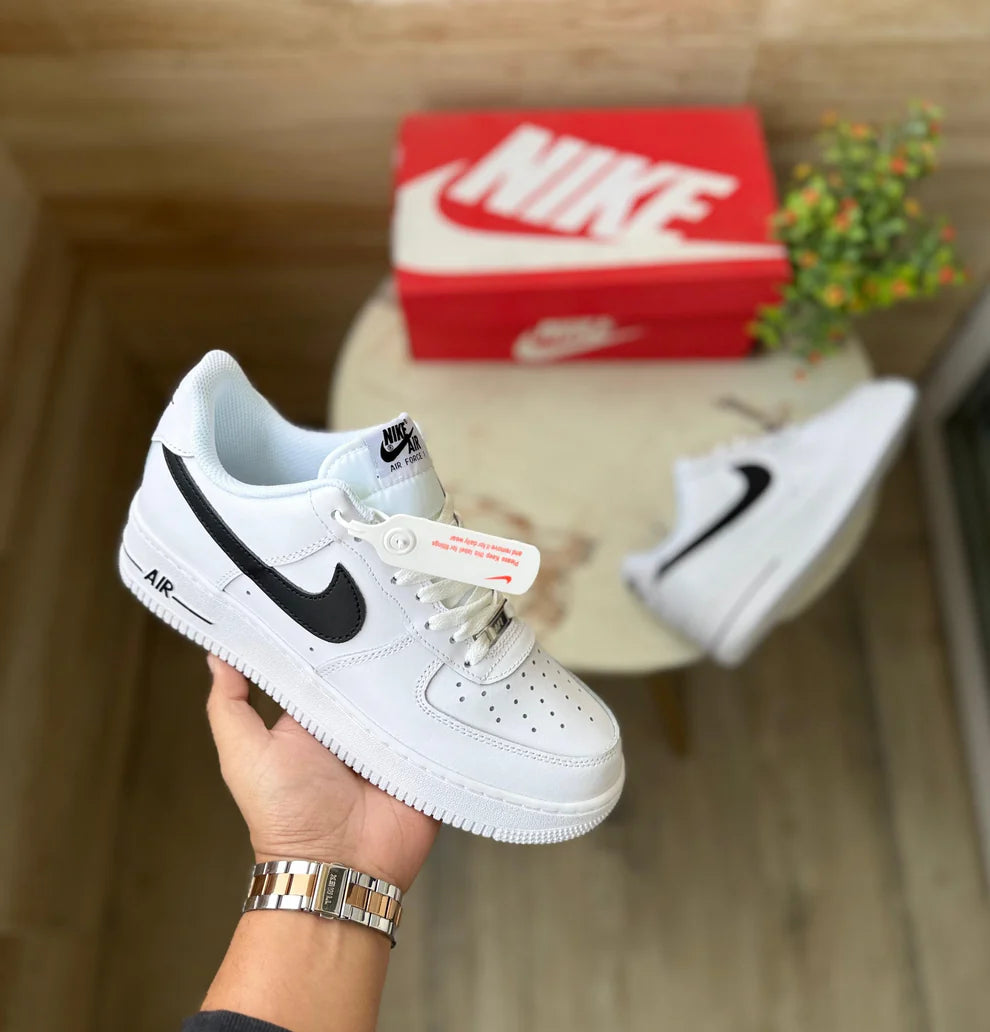 Nike Air Force Black Swoosh – Classic Design with Premium Comfort