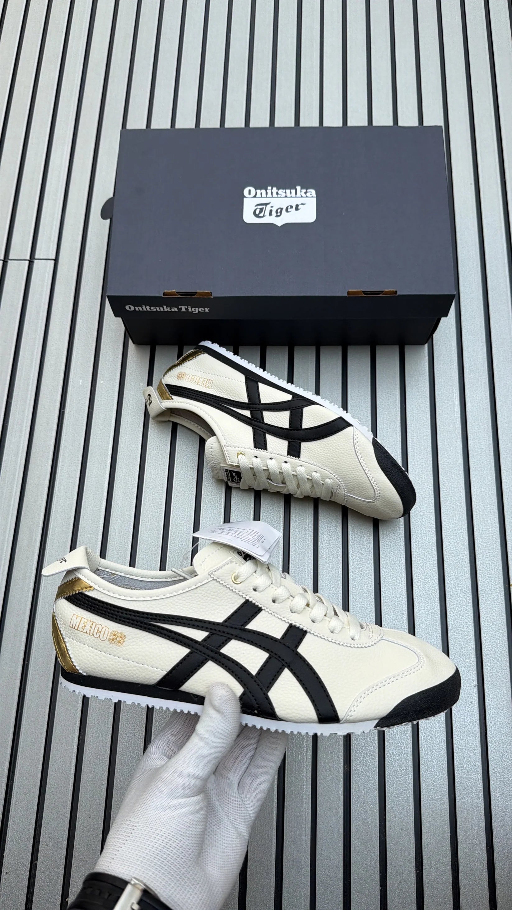 Onitsuka Tiger Mexico 66 White Black Suede